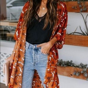 Vici floral kimono